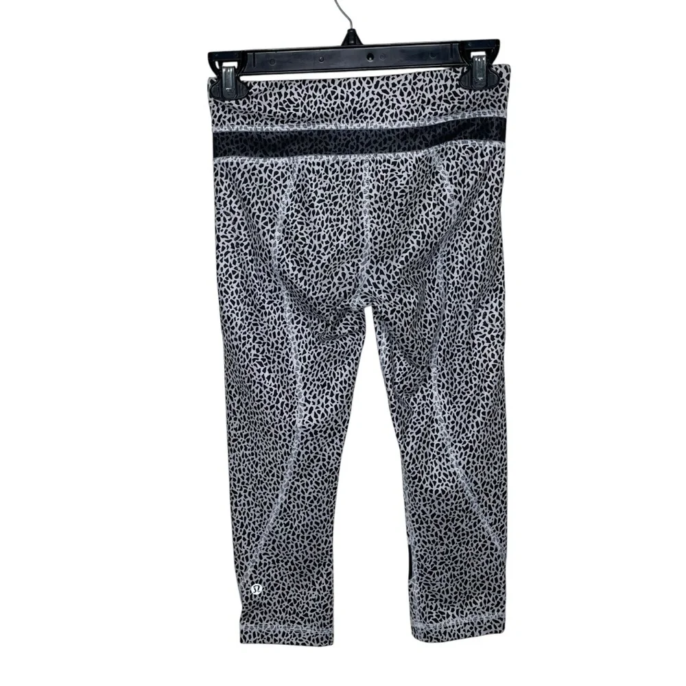 lululemon Inspire Crop Tight Mesh‎ Legging sz 2 Miss Mosaic
